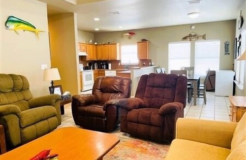 Port Mansfield House | Beautiful Off Water Home. 4 Bedroom, 4 Bath. Walking Distance to Public Pier.