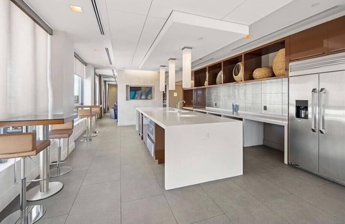 Aurora Highlands Apartment | Beautiful Pentagon City Views | 2BR w/Terrace & Roofdeck