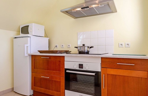 Anneville-sur-Mer House | Beautiful private villa for 4 guests with TV, terrace, pets allowed and parking
