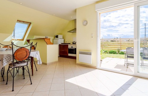 Anneville-sur-Mer House | Beautiful private villa for 4 guests with TV, terrace, pets allowed and parking