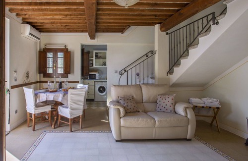 Pieve a Nievole Villa | Beautiful private villa with hot tub, private pool, WIFI, A/C, TV, patio, pets allowed and parking