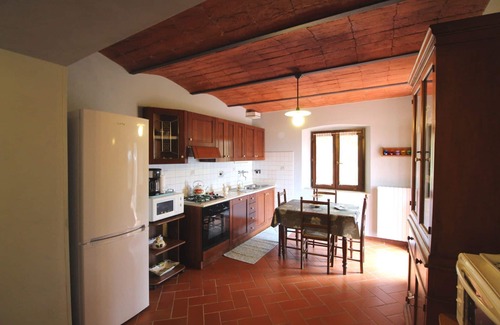 Loro Ciuffenna Villa | Beautiful private villa with private pool, WIFI, TV, pets allowed and parking, close to Arezzo