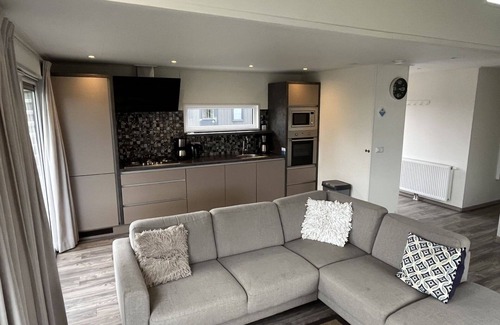 Municipality of Hellevoetsluis House | Beautiful private villa for 6 people with WIFI, TV, terrace and parking