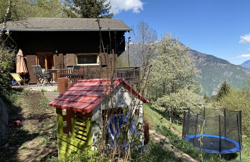 Salvan Ski Chalet | Beautiful private chalet in Valais in a ski resort