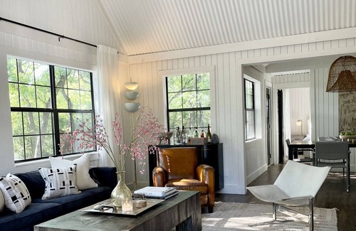 Flatonia House | Beautiful Private Country Home on 23 acres. Sleeps 9. Pond, dock, hiking trails.