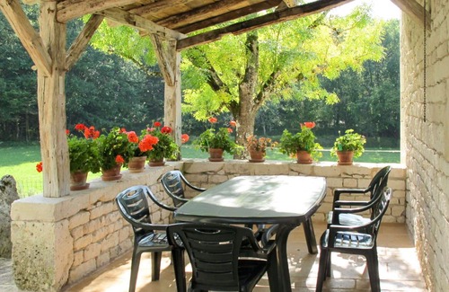 Belmontet Villa | Beautiful private villa for 6 guests with TV, terrace, pets allowed, panoramic view and parking