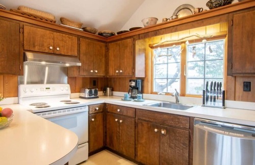 Truro House | Beautiful Private home in Truro with bonus Cottage!