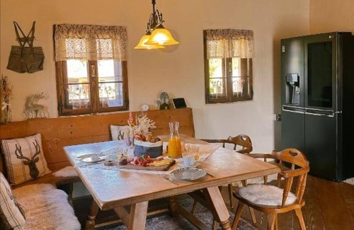 Brodingberg House | Beautiful private villa for 6 people with A/C, hot tub, WIFI, TV, patio, pets allowed and parking