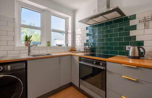 Drumnadrochit Villa | Beautiful private villa for 2 guests with WIFI, TV, patio and parking