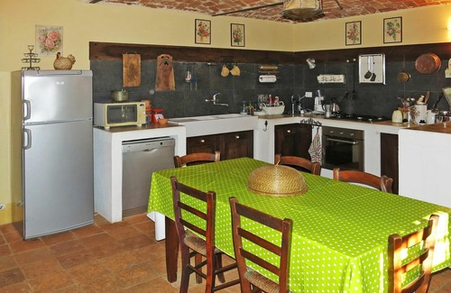 Capriglio House | Beautiful private villa for 10 guests with private pool, WIFI, TV, terrace, pets allowed and par.