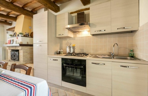 Casinina House | Beautiful private villa with private pool, WIFI, hot tub, TV, pets allowed, panoramic view, parking