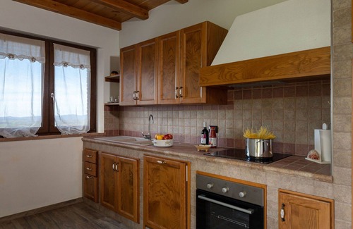 Scansano House | Beautiful private villa for 8 guests with WIFI, patio, pets allowed, panoramic view and parking
