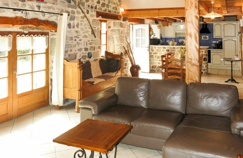 Chamalieres-sur-Loire House | Beautiful private villa for 6 people with WIFI, TV, terrace, pets allowed and parking