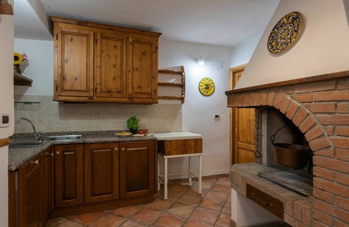 Vicchio House | Beautiful private villa for 10 people with WIFI, private pool, TV, patio, pets allowed and parking
