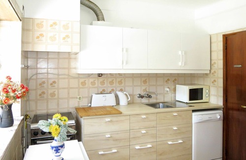 Caminha House | Beautiful private villa for 8 people with TV, terrace, pets allowed and parking