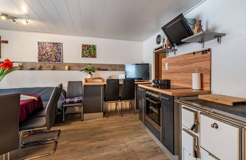 Ebene Reichenau House | Beautiful private villa for 12 guests with WIFI, TV, balcony, pets allowed and parking