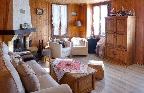 Les Posses-sur-Bex House | Beautiful private villa for 6 guests with WIFI, TV, terrace, pets allowed and parking