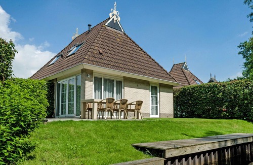 Eernewoude House | Beautiful private villa for 6 guests with WIFI, TV, terrace and parking