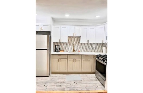 Baychester Apartment | Beautiful renovated apartment