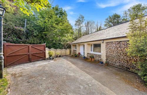 Llandeilo House | Beautiful renovated former coach house