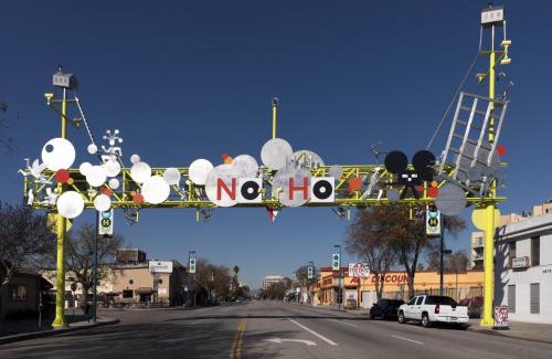 NoHo Arts District House | Beautiful Resort in NoHo