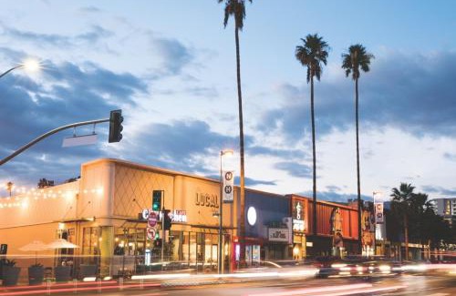 NoHo Arts District House | Beautiful Resort in NoHo