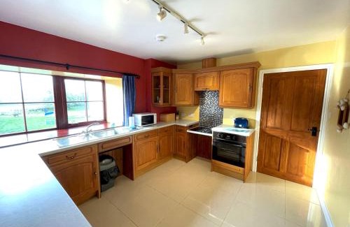 Newbridge House | Beautiful Rural 3BR Cottage with Stunning Views