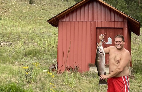 Tererro Cabin | Beautiful Rustic Cabin Right on the Pecos River.