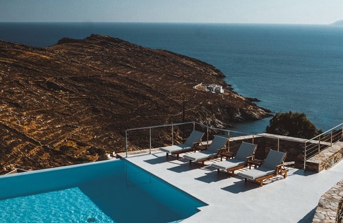Ios Villa | Beautiful Serviced Villa l Sunset Sea Views