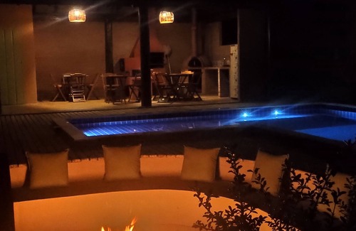 Cunha Cottage | Beautiful Site with private waterfall, 4 km from Cunha