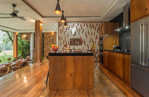 Sambahan Villa | Beautiful, spacious private villa w/private infinity pool, full kitchen, & bar!