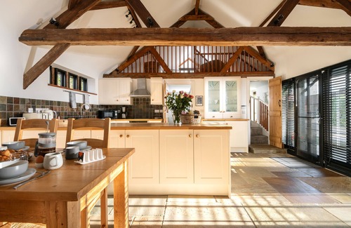Bishops Waltham House | Beautiful spacious barn conversion on the edge of the South Downs National Park