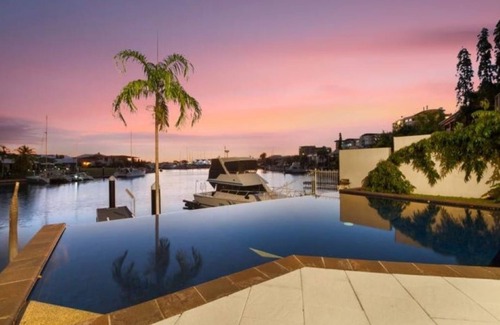 Cullen Bay House | Beautiful spacious waterfront home right on the Cullen Bay Marina!