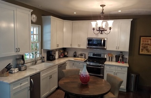 Carthay Circle House | Beautiful Spanish Manor w/Pool and Amazing location in Historic Carthay Circle