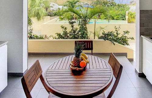 Cul de Sac Apartment | Beautiful suite S5, pool, sea view, Pinel Island