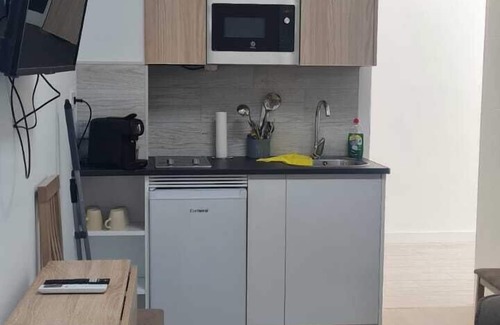 Carabanchel Apartment | Beautiful suite with kitchen and private bathroom