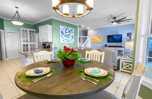 Brunswick House | Beautiful Sunsets, Private Dock, Near Beaches