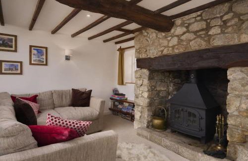 Newton Abbot House | Beautiful Thatched Cottage in Heart of Dartmoor