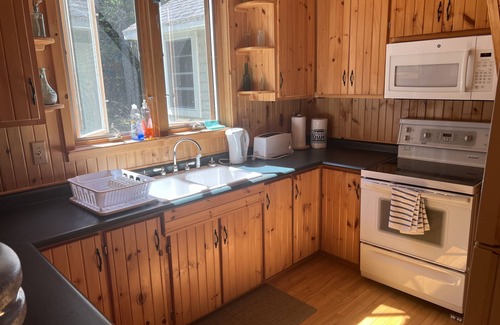 Lansdowne Cottage | Beautiful Thousand Islands Home