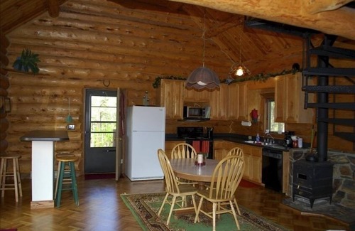 Deadwood Cabin | Beautiful Timber Ridge Cabin with Breathtaking Canyon Views