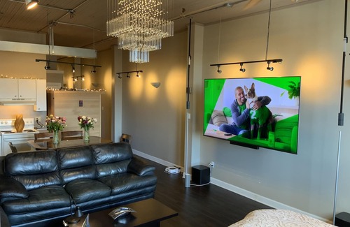 Old Market Apartment | Beautiful Timeless Residence Located in the Prime Heart of Omaha’s Old Market!