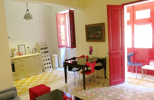 Senglea House | Beautiful traditional town house with marina views from roof terrace