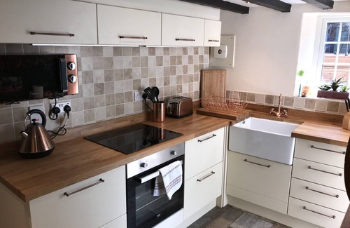 Belper House | Beautiful Traditional Stone Cottage In the Amber Valley