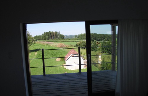 Engreux House | Beautiful vacation home for 2 to 6 adults (and 2 children)