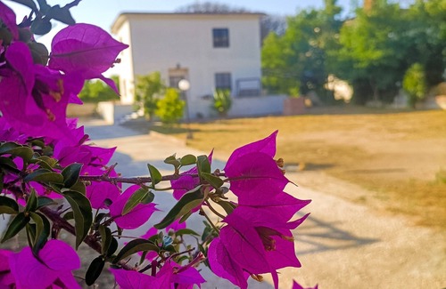 Castel Volturno Villa | Beautiful Villa with garden a few kilometers from Naples and Caserta
