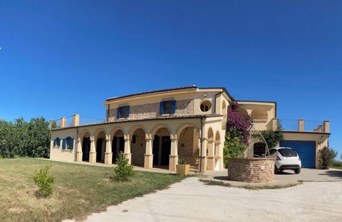 Marciano Villa | Beautiful villa and spa pool close to the sea with spectacular views. Free WiFi