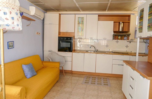 Riva Ligure House | Beautiful villa for 6 guests with WIFI, A/C, TV, terrace, pets allowed and parking