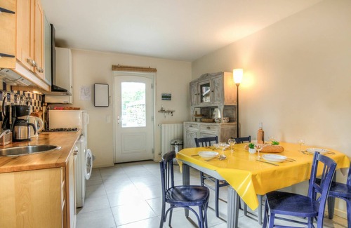 Saint-Igneuc House | Beautiful villa for 5 guests with WIFI, TV, terrace, pets allowed and parking