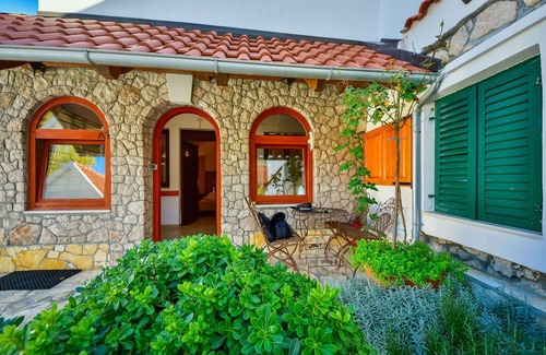 Cista Velika House | Beautiful villa for 8 people with A/C, private pool, WIFI, TV, terrace and parking