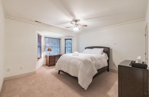 Bel Air Villa | Beautiful Villa in the Heart of Historic Downtown Bel Air! villa